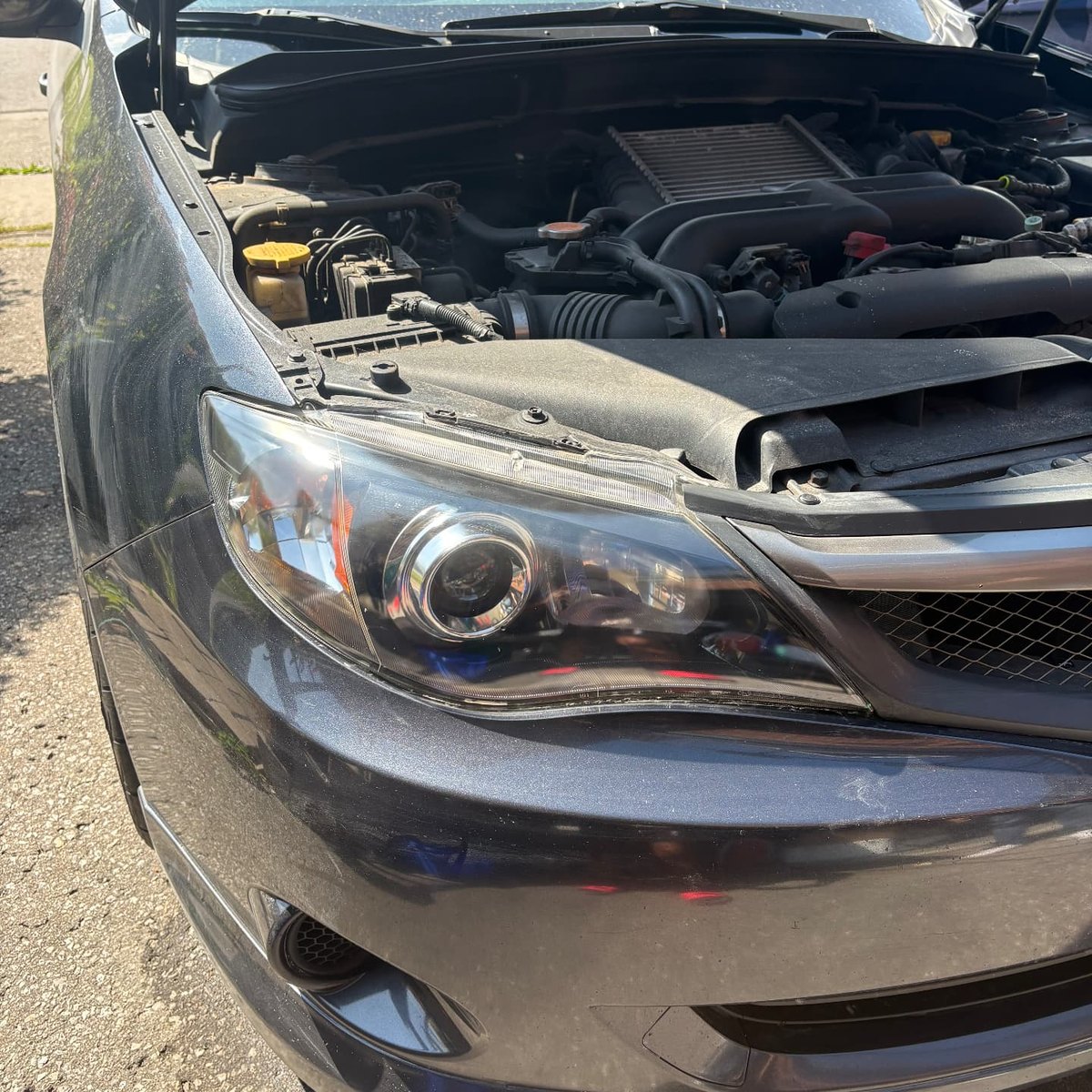 Crystal clear headlight after professional mobile restoration